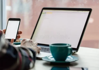 Woman managing her personal budget using an eFinance app on her smartphone